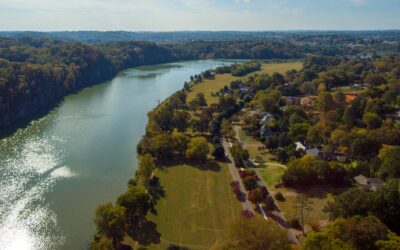 Who should I hire to sell my waterfront property in Old Hickory?